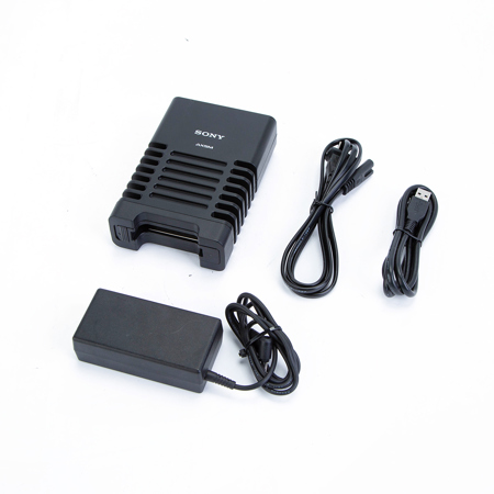Sony AXS-CR1 USB 3.0 Card Reader (Supports 4K and 2K RAW Workflows)