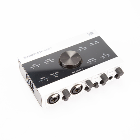 Native Instruments Komplete Audio 6