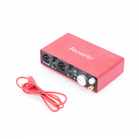 Focusrite Scarlett 2i2 2nd Gen 2 Input/2 Output USB 2.0 Audio Interface with 2x Scarlett Mic/Instrument Preamplifiers, 24bit/192kHz and USB Bus Power