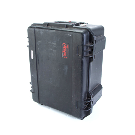 SKB 3I-2015-10B-E Injection Molded Waterproof Case with Wheel, 20.5x15.5x10", Black