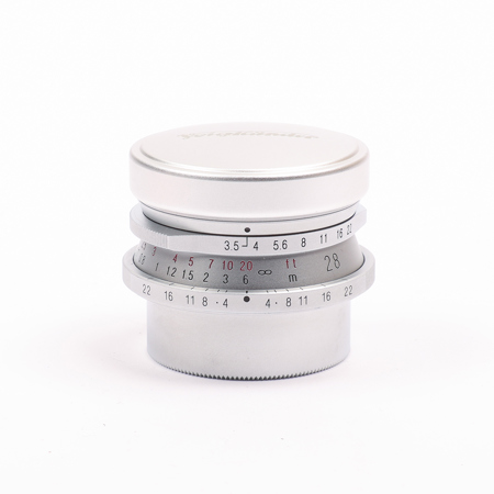 Voigtlander Voigtlander Color Skopar 28mm f/3.5 Wide Angle Leica Screw Mount Lens - Silver