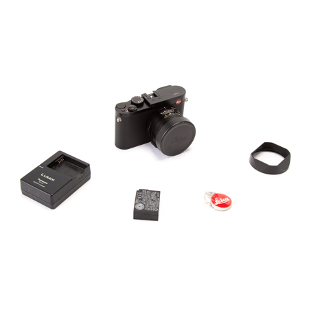 Leica Q (Typ 116) Compact Digital Camera, 24MP Full Frame Sensor, Summilux 28 mm/f1.7 ASPH lens - Black Anodized