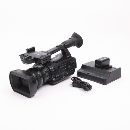 Sony PMW-200 3-1/2" Exmor CMOS XDCAM HD422 Memory Handy Camcorder