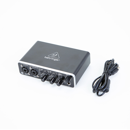 Behringer U-Phoria UMC202HD Audiophile 2x2 USB Audio Interface with MIDAS Mic Preamplifiers, 24-Bit/192kHz Resolution
