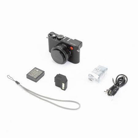 Leica D-Lux 8 Compact Digital Camera