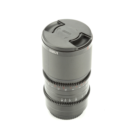 Sirui SIRUI Saturn 75mm T2.9 1.6x Carbon Fiber Full-frame Anamorphic E Mount (Neutral Flare)