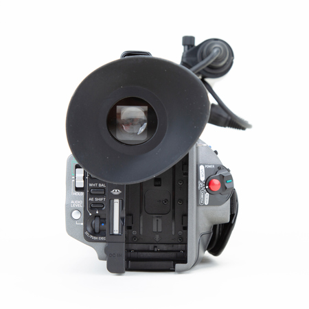 USED Sony DSR-PD170 3-CCD Mini DVCAM/Mini DV Camcorder.
