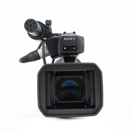 USED Sony DSR-PD170 3-CCD Mini DVCAM/Mini DV Camcorder.