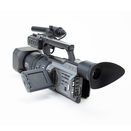 USED Sony DSR-PD170 3-CCD Mini DVCAM/Mini DV Camcorder.