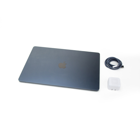 Apple MacBook Air 15.3", M4 Chip with 10-Core CPU and 10-Core GPU, Early 2025, Midnight 16GB 256GB 30W Adapter