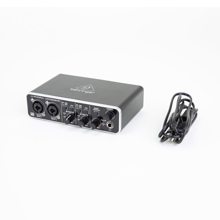 Behringer U-Phoria UMC202HD Audiophile 2x2 USB Audio Interface with MIDAS Mic Preamplifiers, 24-Bit/192kHz Resolution