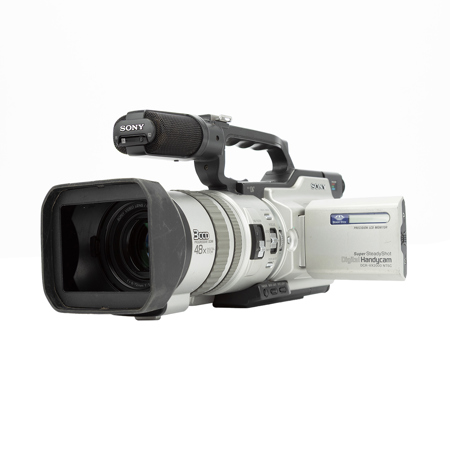 USED Sony DCR-VX2000 Digital Mini-dv 3-ccd Camcorder Kit
