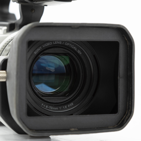 USED Sony DCR-VX2000 Digital Mini-dv 3-ccd Camcorder Kit