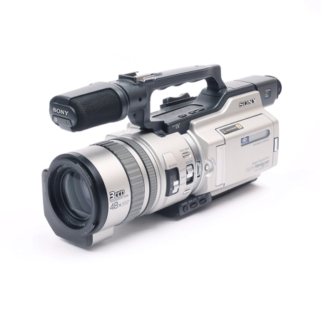 USED Sony DCR-VX2000 Digital Mini-DV 3-CCD Camcorder