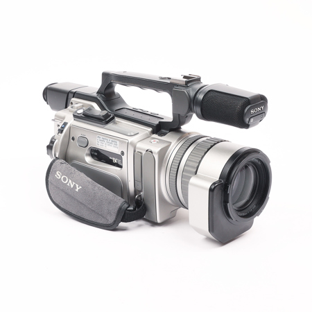 USED Sony DCR-VX2000 Digital Mini-DV 3-CCD Camcorder