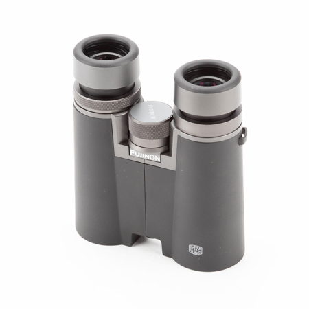 Fujinon 10x42 Fujinon Hyper-Clarity Water Proof Roof Prism Binocular with 6.5 Degree Angle of View, Multicoated
