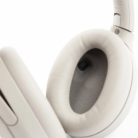 USED Sony WH-1000XM4 Over the Ear Noise Cancelling Headphones, Silver