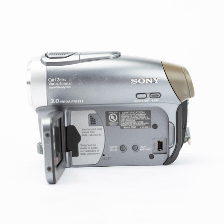 ビデオカメラ SONY DCR-DVD403 NTSC handycam Sony DCR-DVD403 DVD camcorder at Crutchfield