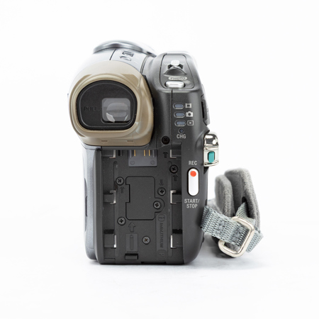 USED Sony DCR-DVD403 Handycam DVD Camcorder, 3.3 Megapixel with