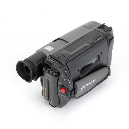 USED Sony CCD-TR910 NTSC Handycam Video Hi8 Camcorder