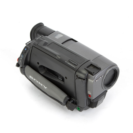 USED Sony CCD-TR910 NTSC Handycam Video Hi8 Camcorder