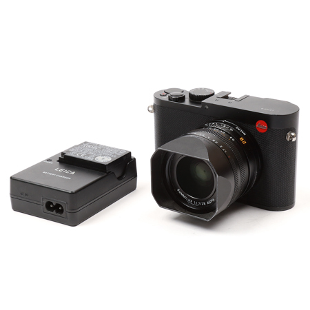 Leica Q (Typ 116) Compact Digital Camera, 24MP Full Frame Sensor, Summilux 28 mm/f1.7 ASPH lens - Black Anodized