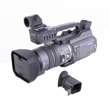 USED Sony DSR-PD150 3 CCD Mini DVCAM/Mini DV Camcorder