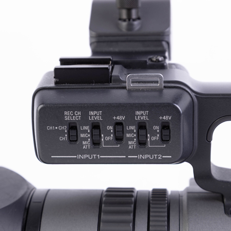 USED Sony DSR-PD150 3 CCD Mini DVCAM/Mini DV Camcorder