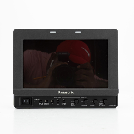 Panasonic BT-LH80Wp 7.9" Multi-Format Color LCD, With AB Battery Mount
