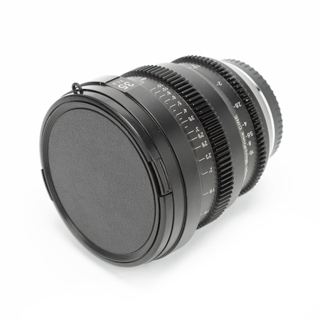 SLR Magic MicroPrime Cine 35mm T1.3 for Fuji X Mount