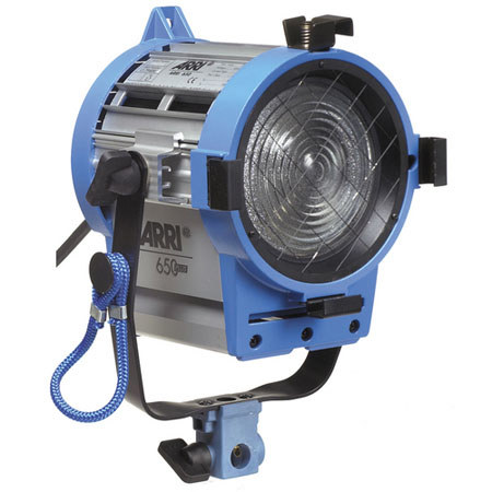 Arri Arrilite / Fresnel Combo Kit with 2 Arrilite 1000 & 2 650 Watt Fresnels, Bulbs and Accessories, 3,300 Watts, 220 Volts.