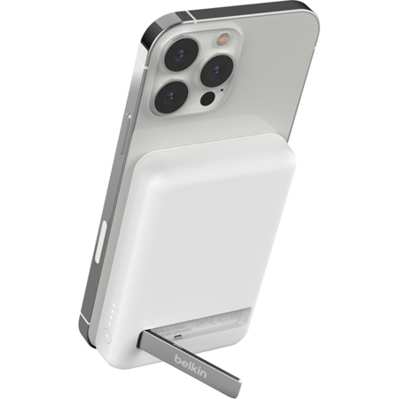 Belkin BoostCharge 7.5W 5000mAh Magnetic Wireless USB-C Portable Power Bank with Stand, White