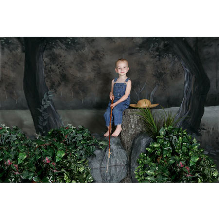 Studio Dynamics General Scenic Series 10' x 10' Muslin Background, Fernwood.