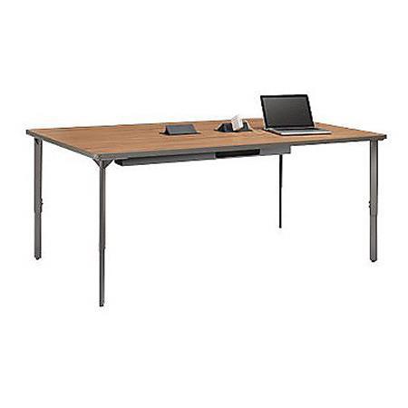 Bretford 4-Leg Collaborative Laptop Table with Casters and Fluid Up Power Unit