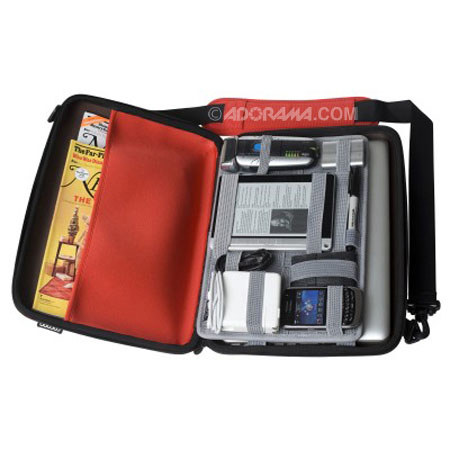 Cocoon Kips Bay CPS365 Case, 13 inches- Racing Red