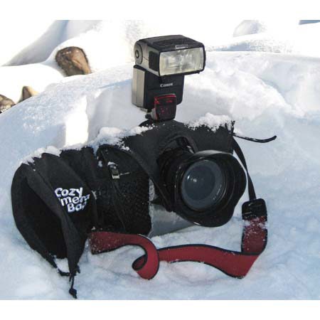 Cozy Camera Bag with Glove for Shooting In The Cold