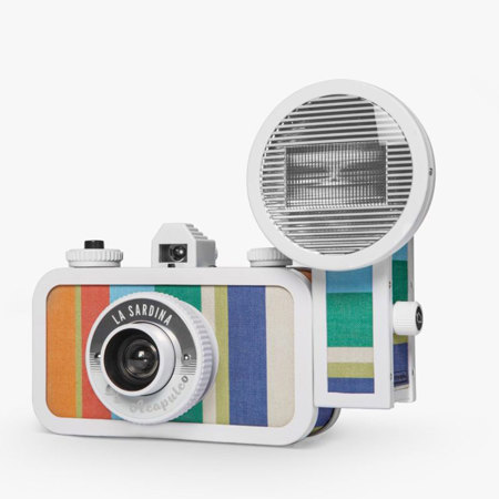 【希少】La Sardina Camera and Flash Coyote Buy Lomography La Sardina Camera & Flash - Coyote [Camera