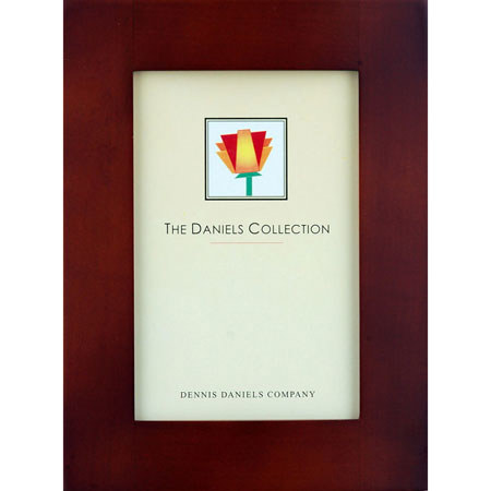 Dennis Daniels W46: 8x10in Curve Wood Frame, Walnut
