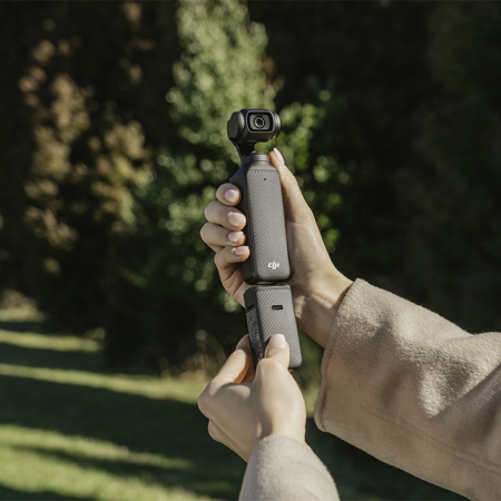 DJI Osmo Pocket 3 Gimbal Camera Creator Combo CP.OS.00000302.01 DJI Osmo Pocket 3 Gimbal Camera Creator Combo CP.OS.00000302.01