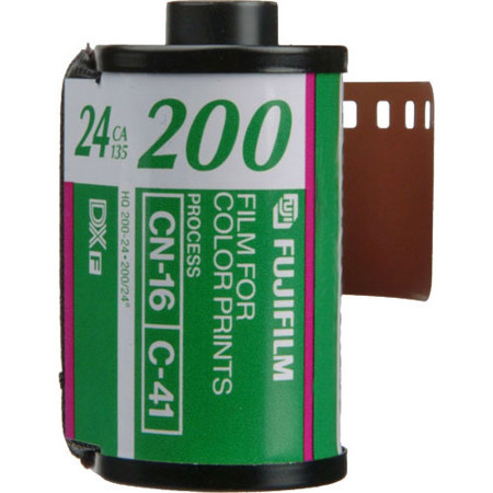 Fujifilm Fujicolor 200 Color Negative 35mm Roll Film, 24 Exposures