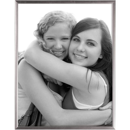 MCS Multipurpose Plastic Frame, for a 5x7" Photograph 5/16", Color: Silver.