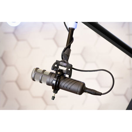 Gator Cases Deluxe Universal Shockmount for 18-55mm Studio