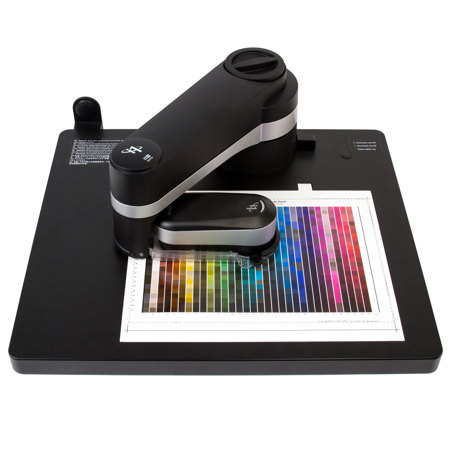 X-Rite i1Basic Pro 3 Spectrophotometer and i1iO 3 Automated Chart