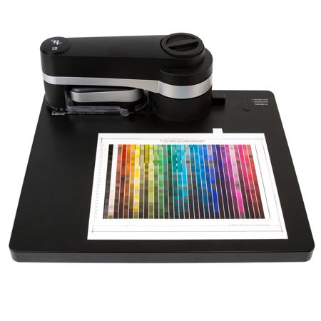 X-Rite i1Basic Pro 3 Spectrophotometer and i1iO 3 Automated Chart