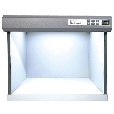 X-Rite Judge II-S Viewing Booth, 7500K North Sky Daylight/TL84 (4100K) Narrow Band Fluorescent
