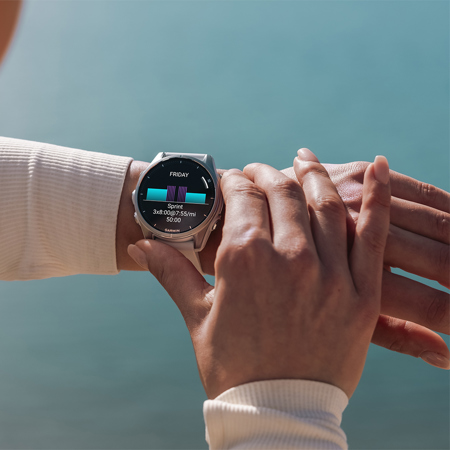 Garmin fenix 43mm AMOLED GPS Smartwatch, Silver with Whitestone