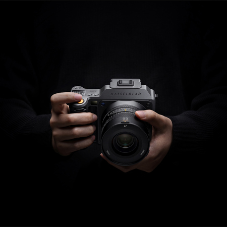 Hasselblad X2D II 100C（撮影枚数 約1000枚) Hasselblad X2D II 100C Mirrorless Camera with XCD 35-100mm f/2.8-4