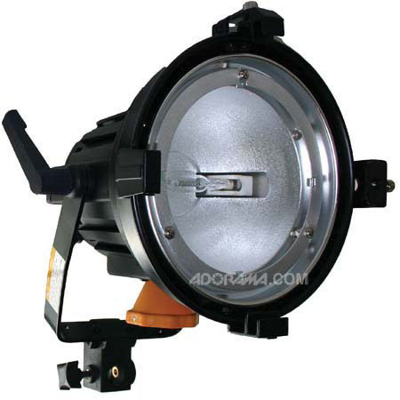 Ikan Brifocus 650 Tungsten Halogen Cool Touch Light with Barndoors #BRIFOCUS650