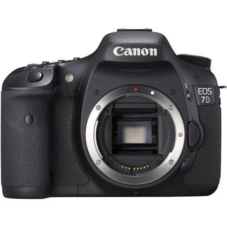 Canon EOS-7D Digital SLR Camera w/EFS 18-135mm