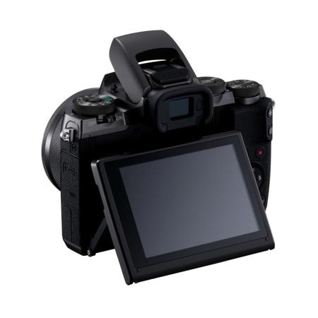 Canon EOS M5 Mirrorless with 15-45mm STM Lens
